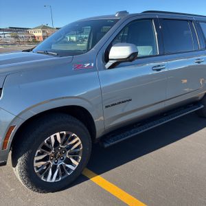 CHEVROLET SUBURBAN Z71 - 2