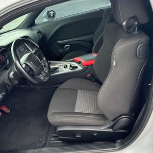 2023 Dodge CHALLENGER R/T — миниатюра 32