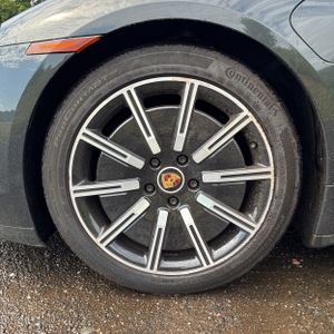 صورة مصغرة 17 لـ 2021 Porsche TAYCAN BASE