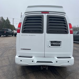 CHEVROLET EXPRESS 2500 - 7