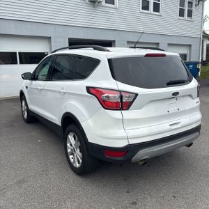 FORD ESCAPE SE - 4