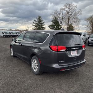 CHRYSLER VOYAGER LX - 5