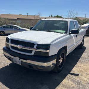صورة 1 لـ 2005 Chevrolet SILVERADO 1500 LS