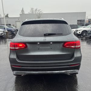 MERCEDES-BENZ GLC - 7