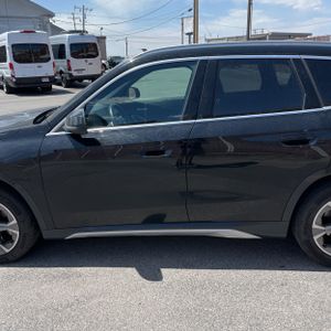 2025 BMW X1 XDRIVE28I 照片 4