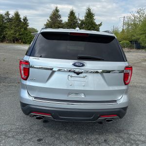 FORD EXPLORER XLT - 6