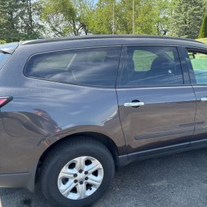 CHEVROLET TRAVERSE LS - 9