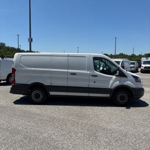 FORD TRANSIT 150 - 10
