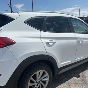 HYUNDAI TUCSON SE - 9