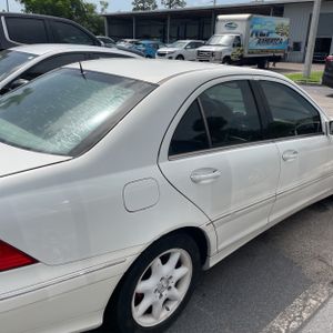 2005 Mercedes-BENZ C-CLASS photo 9