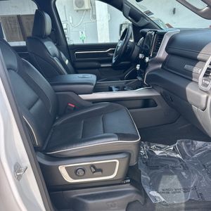 صورة مصغرة 33 لـ 2023 RAM 1500 LARAMIE