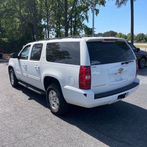 CHEVROLET SUBURBAN LT - 5