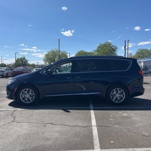 CHRYSLER PACIFICA TOURING L PLUS - 3