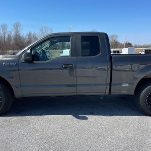 FORD F-150 XL - 4