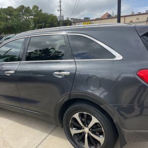 KIA SORENTO EX V6 - 6