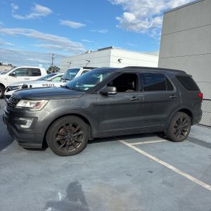 FORD EXPLORER XLT - 3