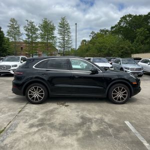 PORSCHE CAYENNE BASE - 10
