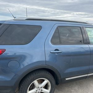 FORD EXPLORER XLT - 9