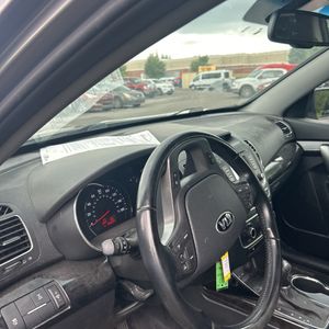 صورة مصغرة 32 لـ 2014 KIA SORENTO LX