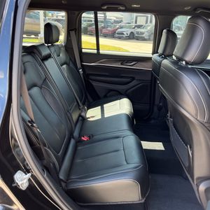 صورة 35 لـ 2024 JEEP GRAND CHEROKEE LIMITED