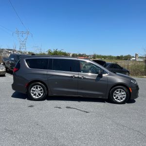 CHRYSLER PACIFICA TOURING L - 10