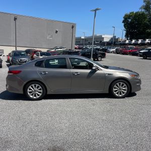 2018 KIA OPTIMA LX photo 10
