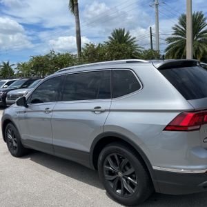 صورة 6 لـ 2024 Volkswagen TIGUAN SE