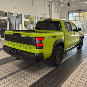 NISSAN FRONTIER CREW CAB PRO-4X 4X4 - 7