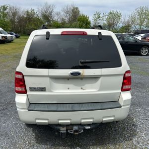 FORD ESCAPE XLT - 7