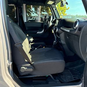 صورة 33 لـ 2015 JEEP WRANGLER UNLIMITED SAHARA