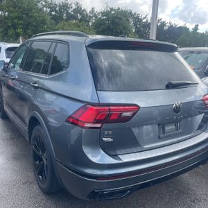 2024 Volkswagen TIGUAN SE R-LINE BLACK — фото 5