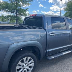 2010 Toyota TUNDRA LIMITED 照片 9