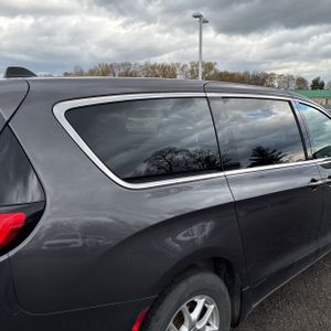 CHRYSLER VOYAGER LX - 9