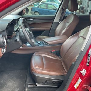 صورة مصغرة 32 لـ 2018 ALFA Romeo STELVIO BASE