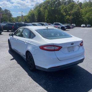 FORD FUSION S - 5