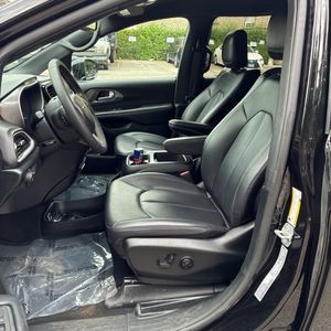 2025 Chrysler PACIFICA SELECT thumbnail 32