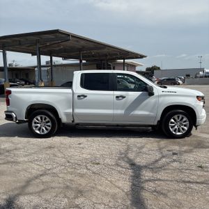 صورة 10 لـ 2022 Chevrolet SILVERADO 1500 CUSTOM
