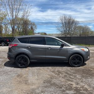 FORD ESCAPE SE - 10