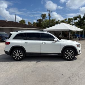 MERCEDES-BENZ GLB - 10