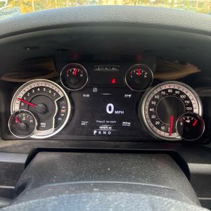 2023 RAM 1500 CLASSIC TRADESMAN — миниатюра 37