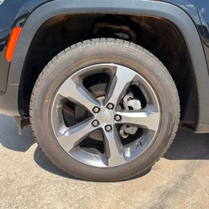 صورة 17 لـ 2024 JEEP GRAND CHEROKEE LIMITED
