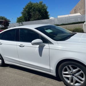 صورة مصغرة 13 لـ 2015 FORD FUSION SE