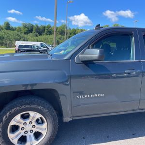 2018 Chevrolet SILVERADO 1500 LT Z71 照片 2