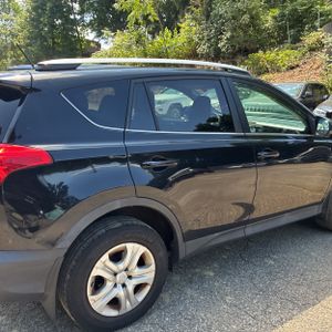صورة 9 لـ 2014 Toyota RAV4 LE