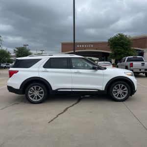 FORD EXPLORER LIMITED - 10