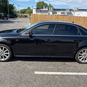 AUDI A4 2.0T PREMIUM - 4