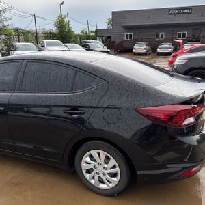 2020 Hyundai ELANTRA SE photo 6