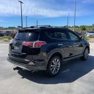 Toyota RAV4 Limited - 8