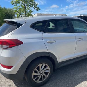 HYUNDAI TUCSON SE - 9