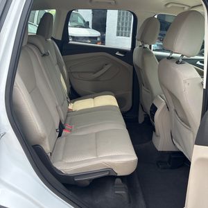 صورة مصغرة 35 لـ 2017 FORD ESCAPE SE